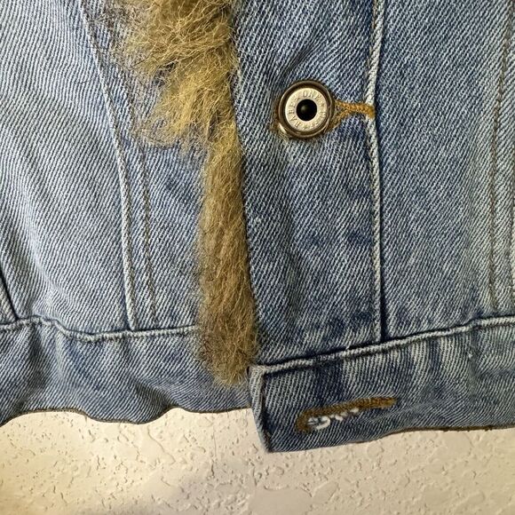 One Tuff Babe Denim Jacket Faux Fur Trim Blue Woman Size L Button Close - Picture 5 of 11